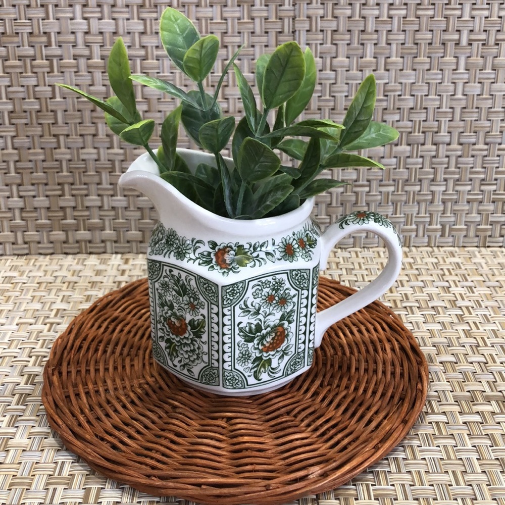 Staffordshire England Ridgway Canterbury Hexagonal Creamer Pitcher
